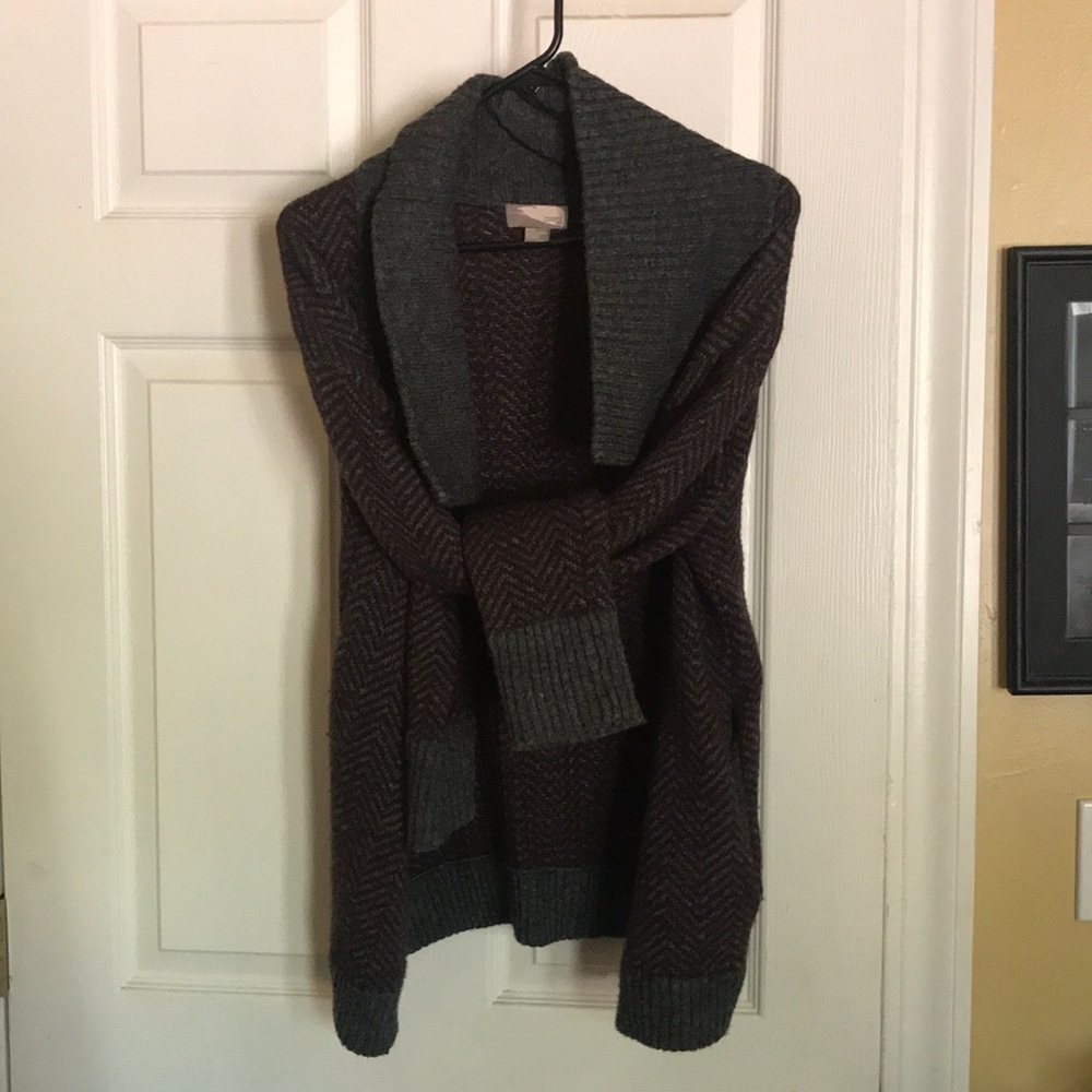 Sweater - Picture 2 of 4